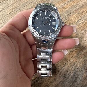 Fossil Men's Black and Silver Watch